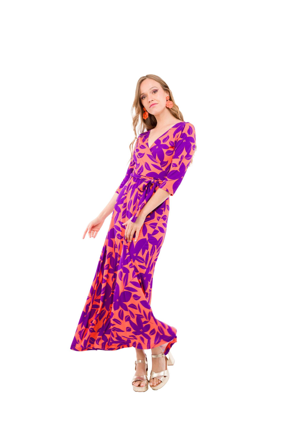 Vestido Largo de Lycra Estampado Naranjo con Flores Moradas
