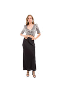 Conjunto de Dos Piezas, Top Plateado y Pollera Negra Seda Larga