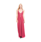 Vestido rojo con detalles dorados
