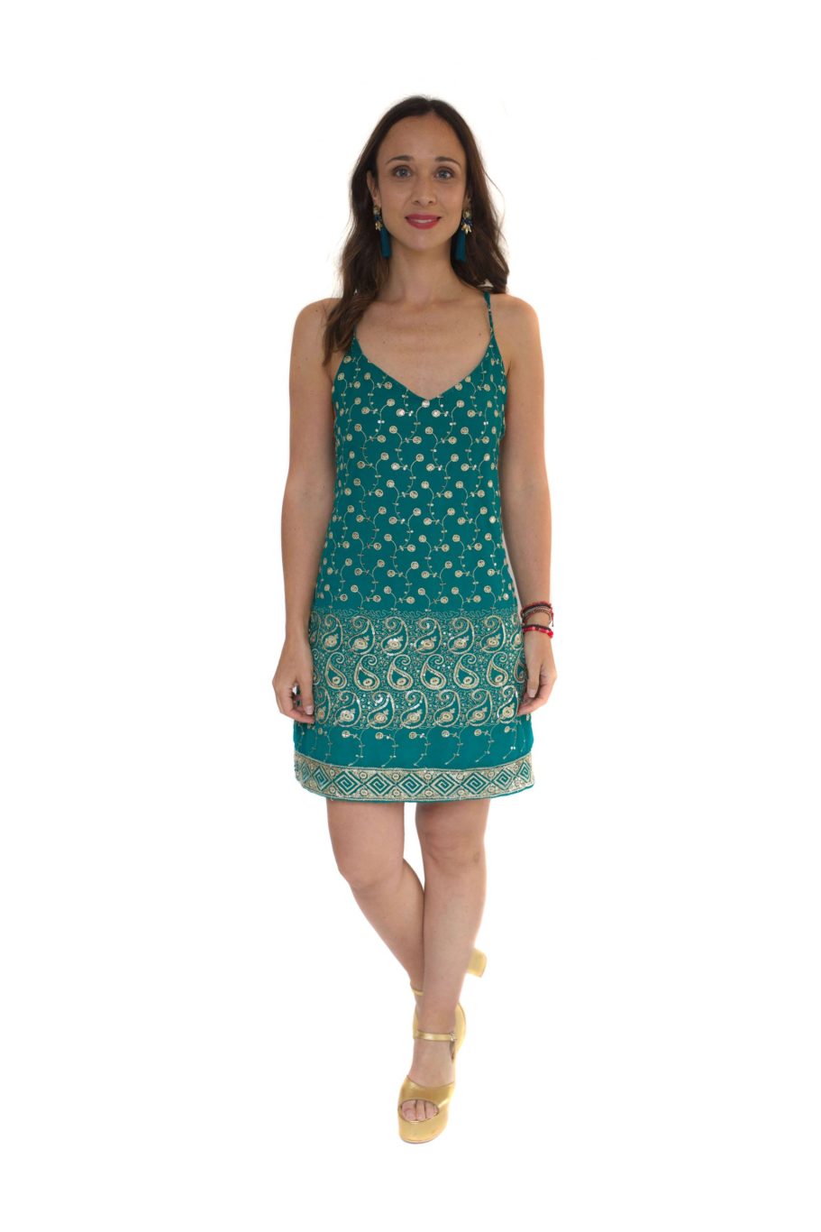 Arriendo de Vestido corto turquesa con detalles dorados
