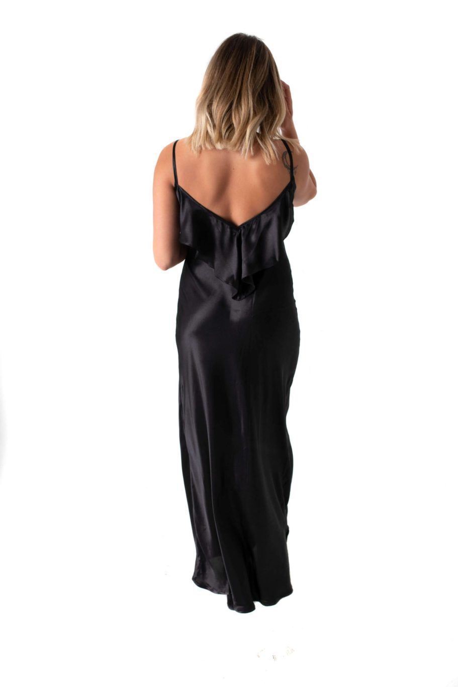Arriendo de Vestido negro largo de seda