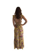 Arriendo de Conjunto marca India Chic mostaza con flores y mostacillas