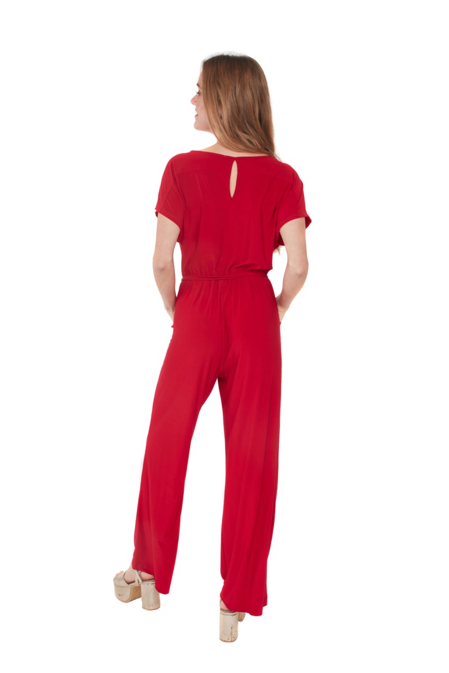 Arriendo de Enterito rojo de lycra con manguitas, bolsillos y cinturon rojo