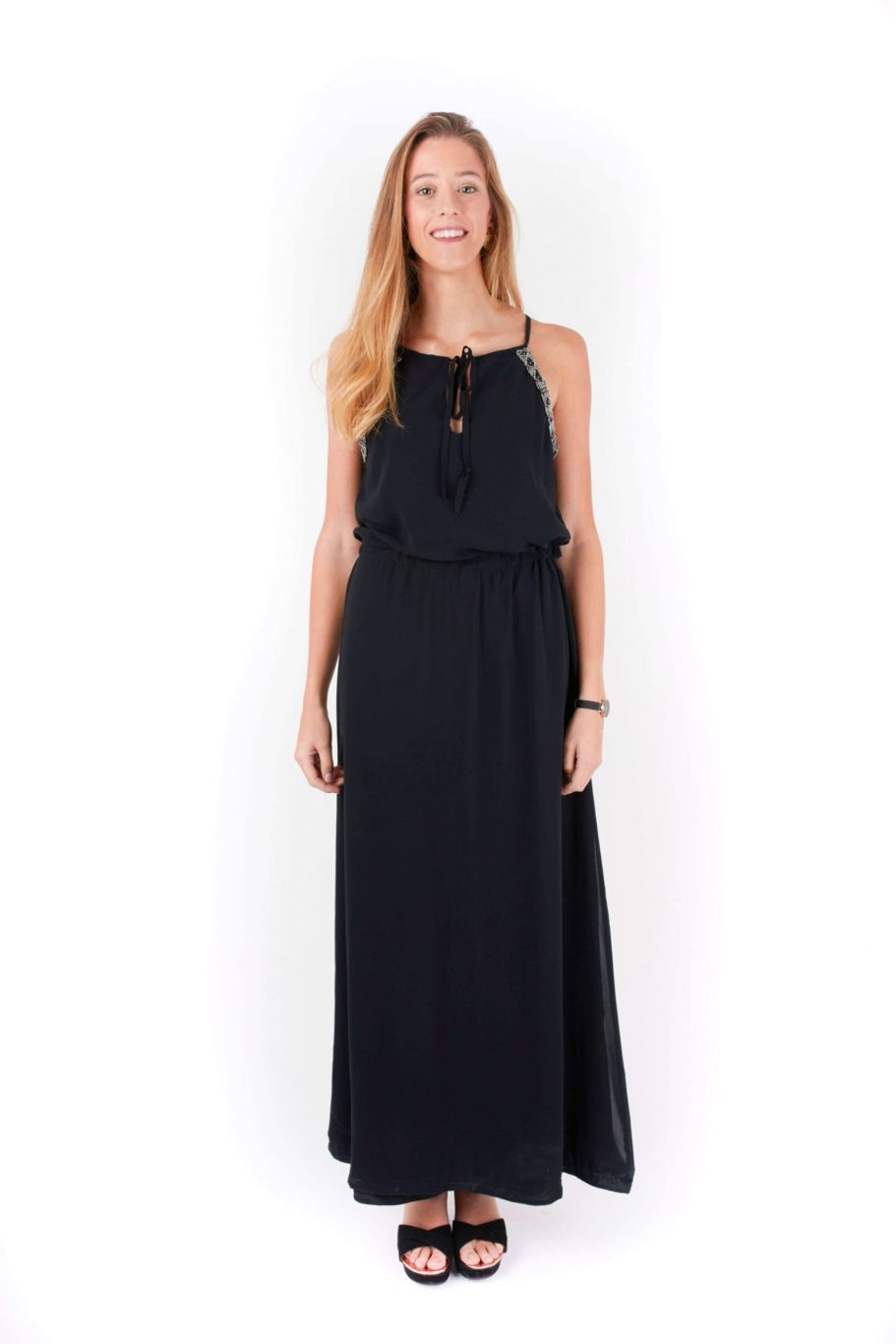 Vestido negro con detalles plateadas