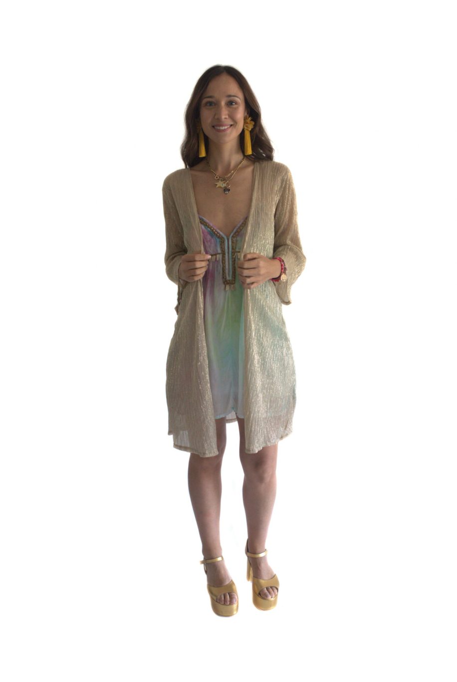 Arriendo de Kimono dorado con brillos transparente