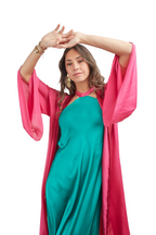 Arriendo de Kimono fucsia con burdeo marca Astra Magnolia de seda
