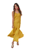 Arriendo de Vestido dorado largo marca astra magnolia