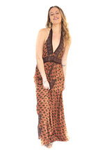 Arriendo de Vestido largo café con naranjo y otros colores espalda descubierta amarre al cuello