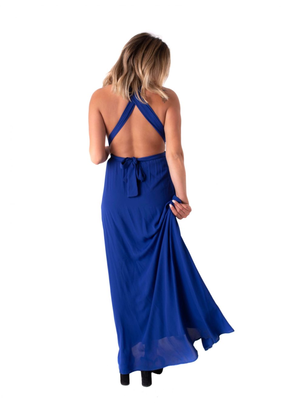 Arriendo de Vestido azul largo con tiras multiforma