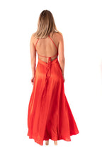 Arriendo de Vestido rojo de seda largo