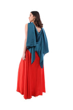 Arriendo de Vestido largo rojo de seda con escote en v
