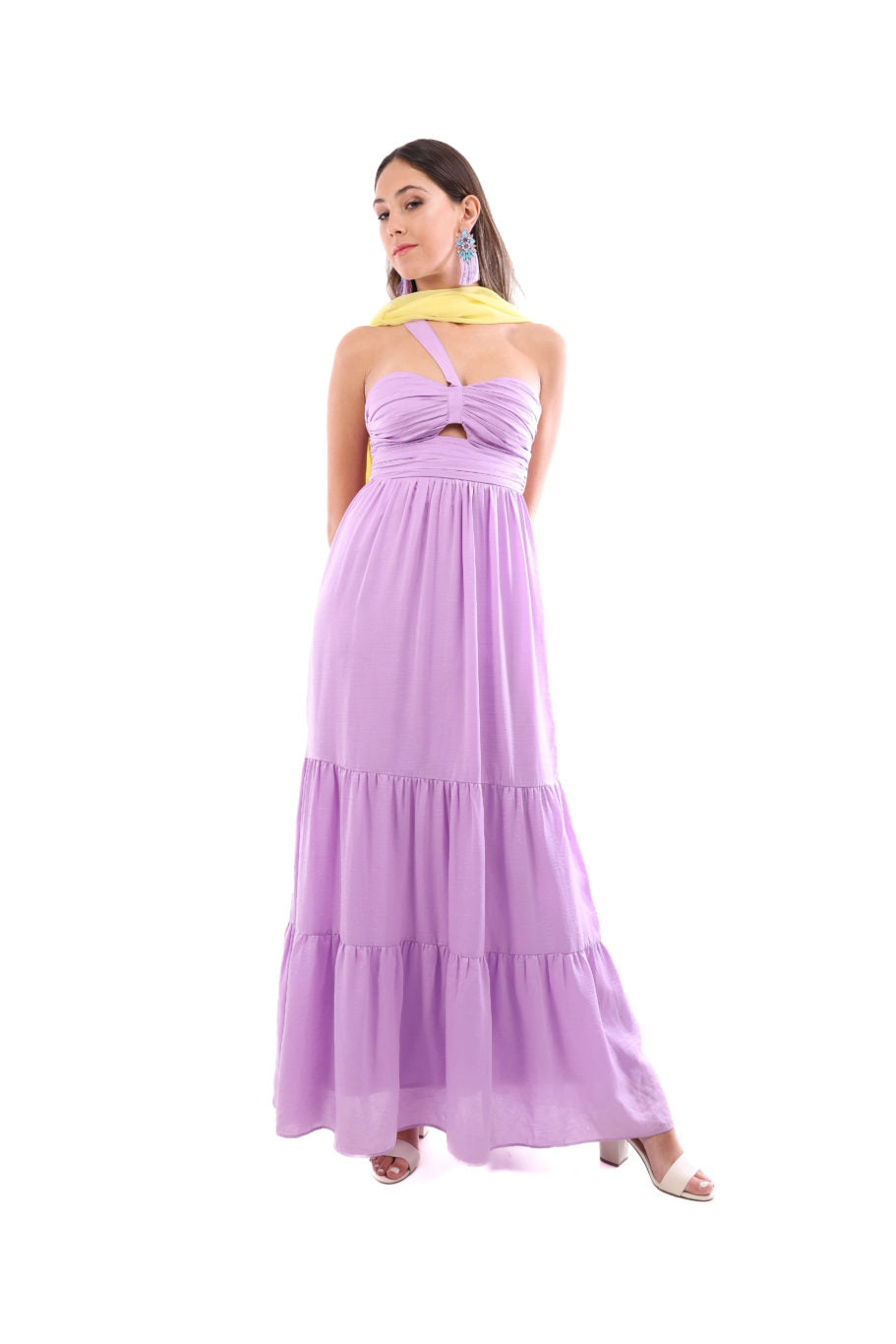 Arriendo de Vestido largo lila con vuelos en ruedo y strapless con una tirita en hombro