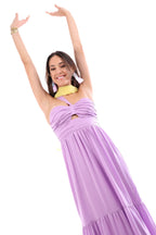 Arriendo de Vestido largo lila con vuelos en ruedo y strapless con una tirita en hombro