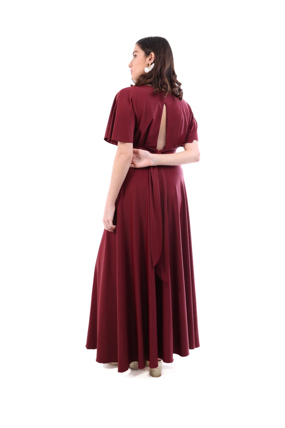 Arriendo de Vestido largo burdeo con mangas de lycra brillante