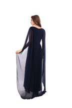 Arriendo de Vestido azul marino con capa de gasa transparente