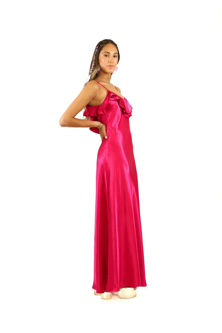 Arriendo de Vestido largo fucsia vuelos adelante y atrás