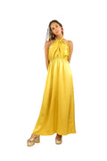 Arriendo de Vestido largo de seda dorado halter cinta en cuello