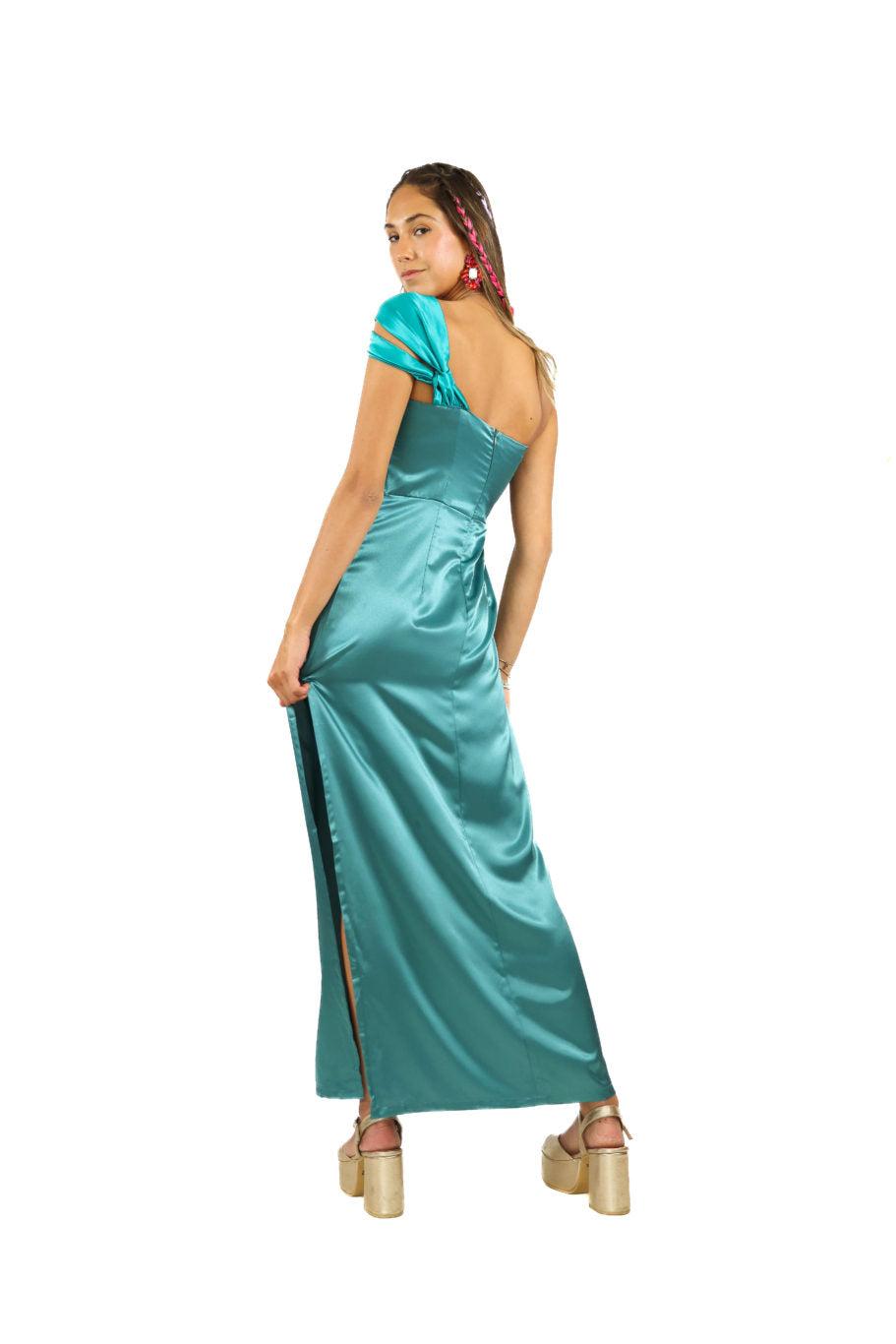 Arriendo de Vestido largo de seda celeste con turquesa