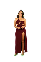 Arriendo de Vestido largo de lycra burdeo asimétrico