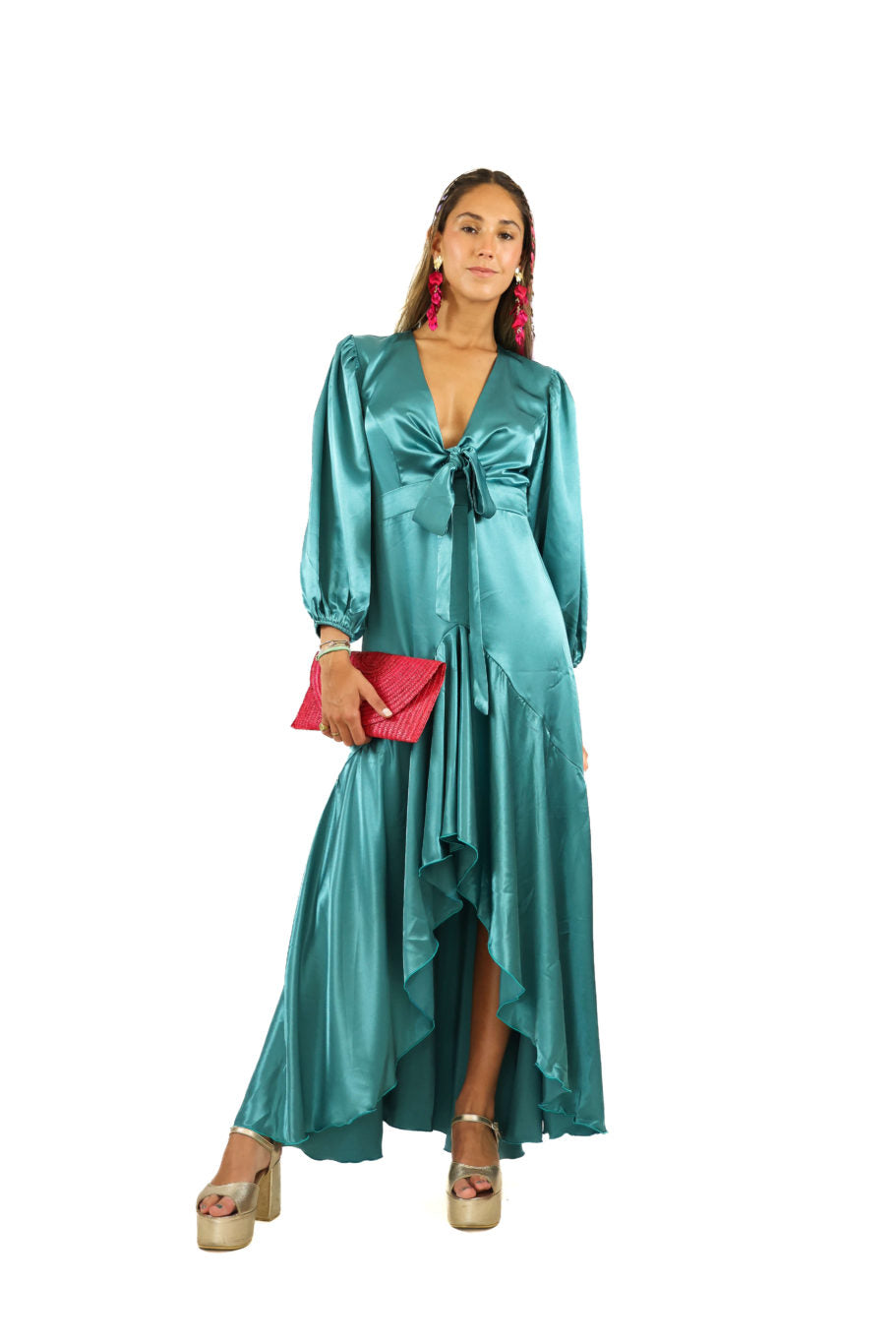 Arriendo de Vestido largo de seda celeste con mangas largas