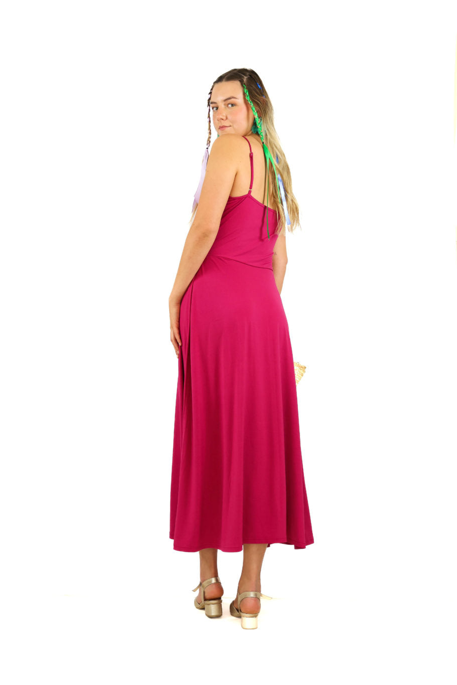 Vestido largo de lycra fucsia oscuro con nudo en escote y pabilos ajustables