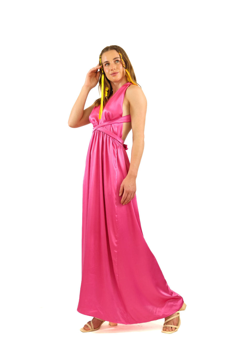 Arriendo de Vestido largo de seda multiforma rosado