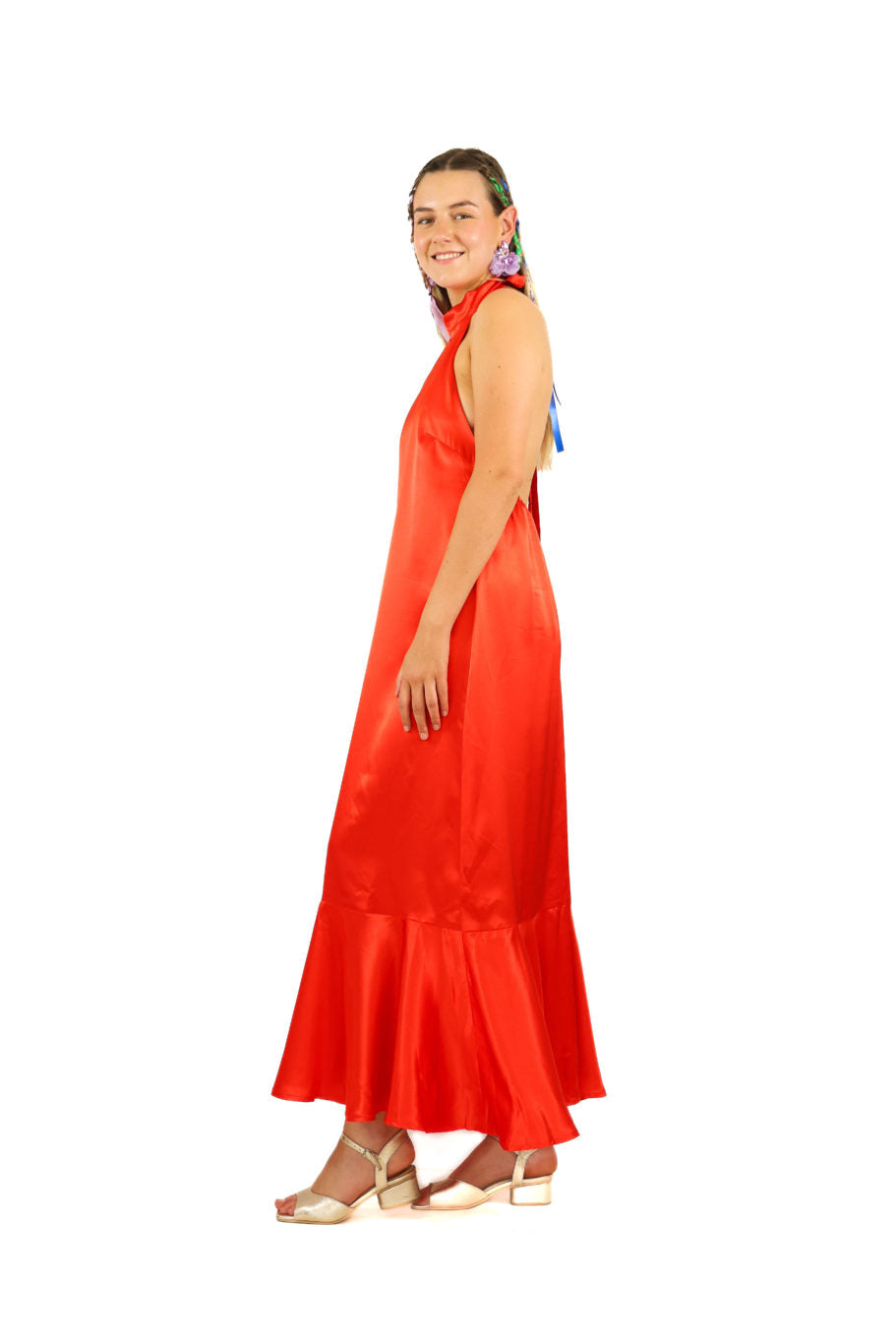 Arriendo de Vestido largo de seda rojo cuello halter