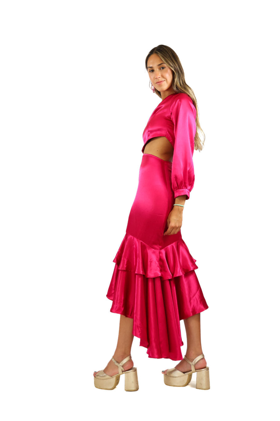 Arriendo de Vestido largo de seda fucsia con una manga