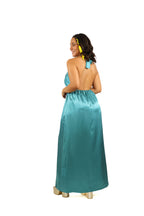 Arriendo de Vestido largo celeste de seda multiforma