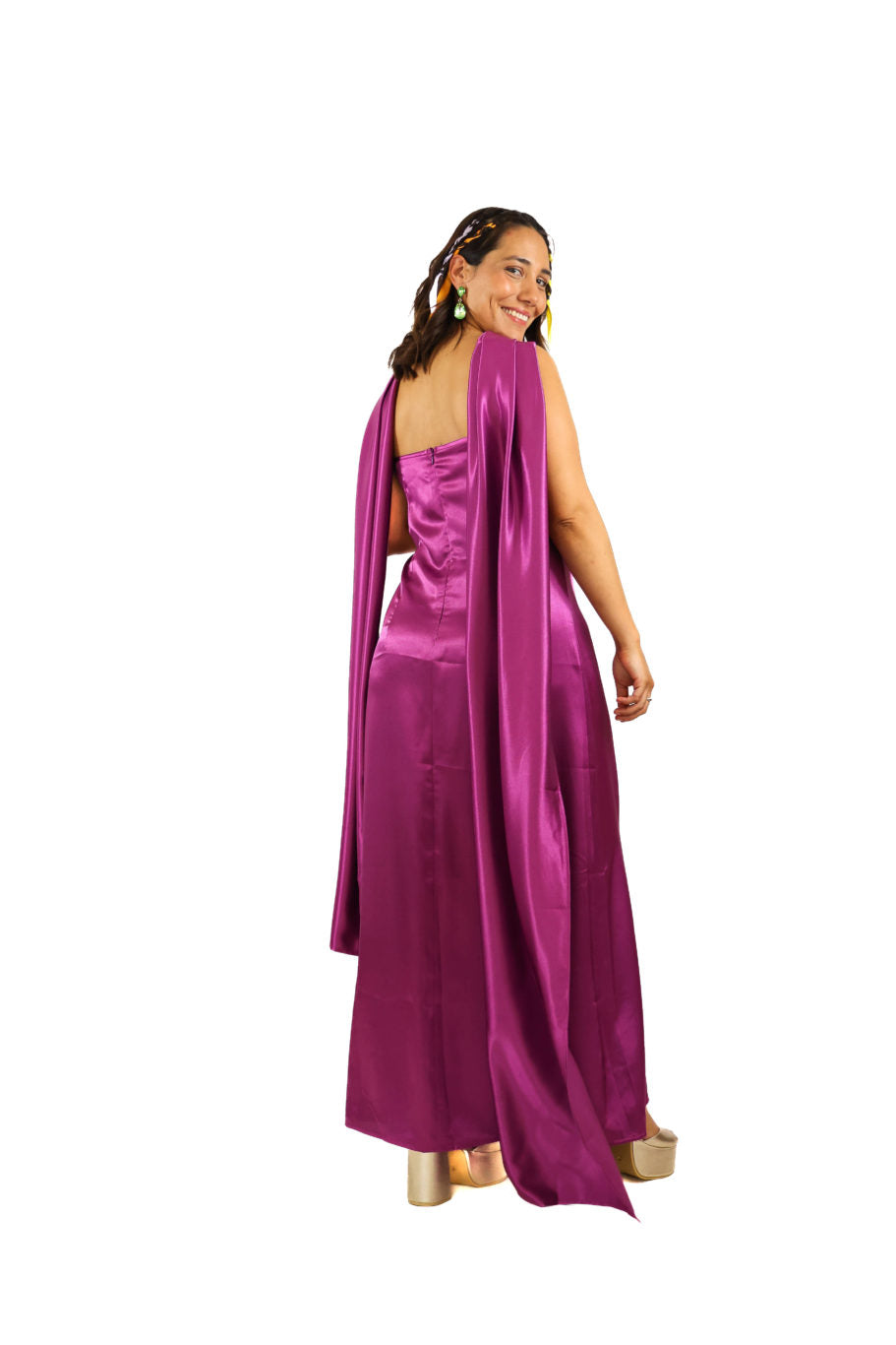 Arriendo de Vestido largo de seda morado strapless