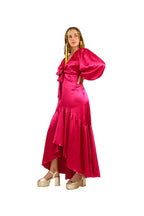 Arriendo de Vestido largo de seda fucsia con margas largas