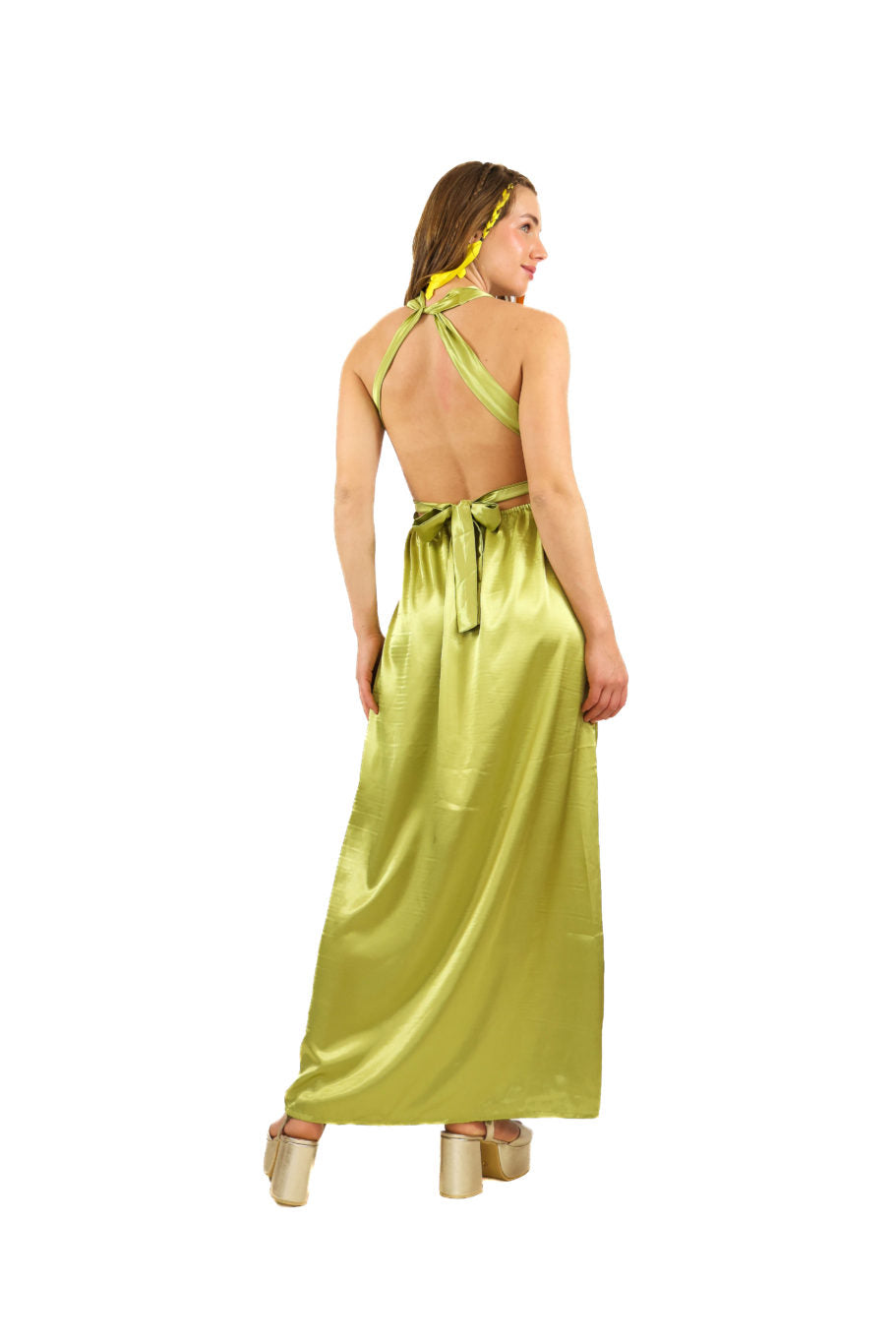 Arriendo de Vestido largo de seda verde pistacho multiforma