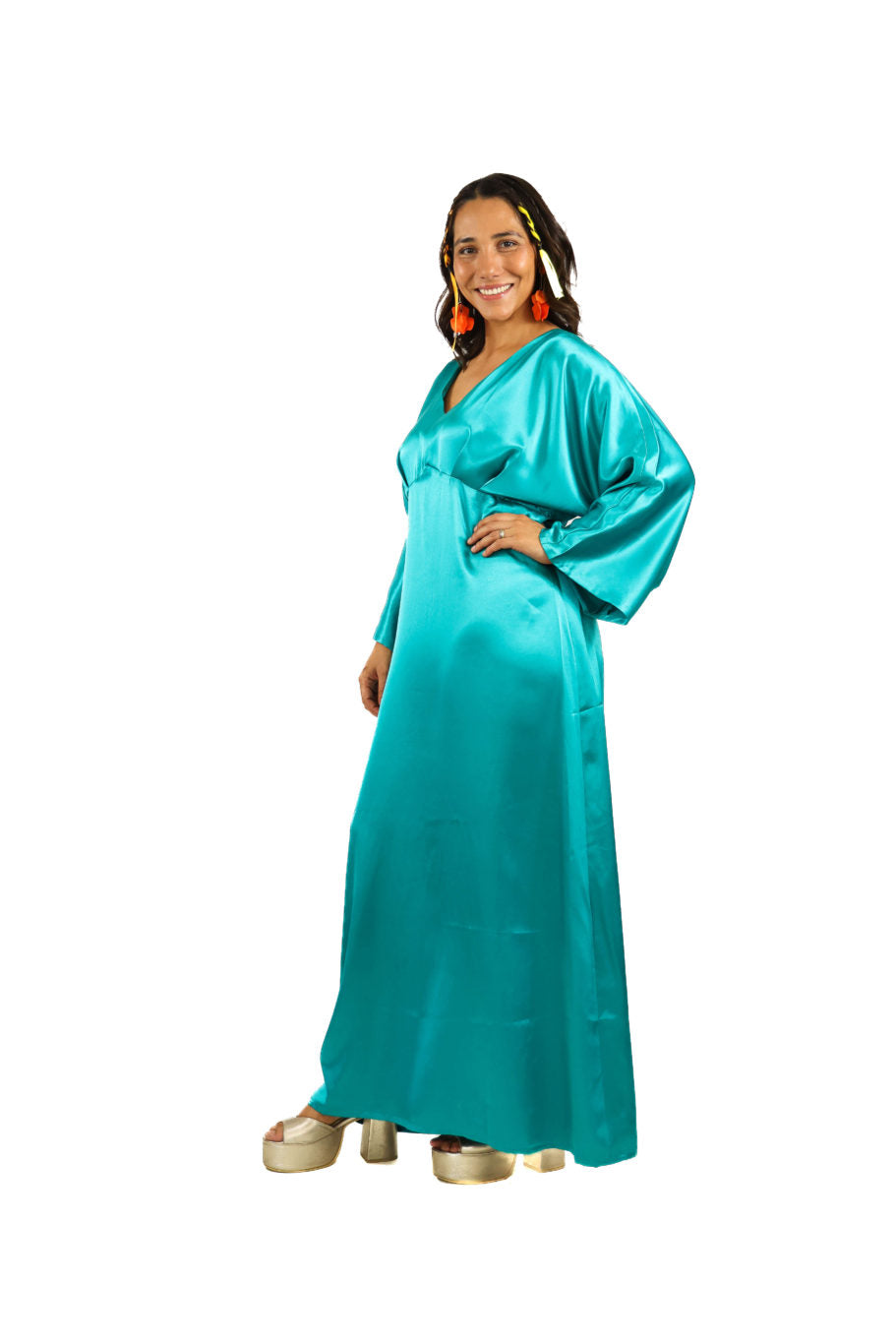 Arriendo de Vestido largo de seda turquesa con mangas