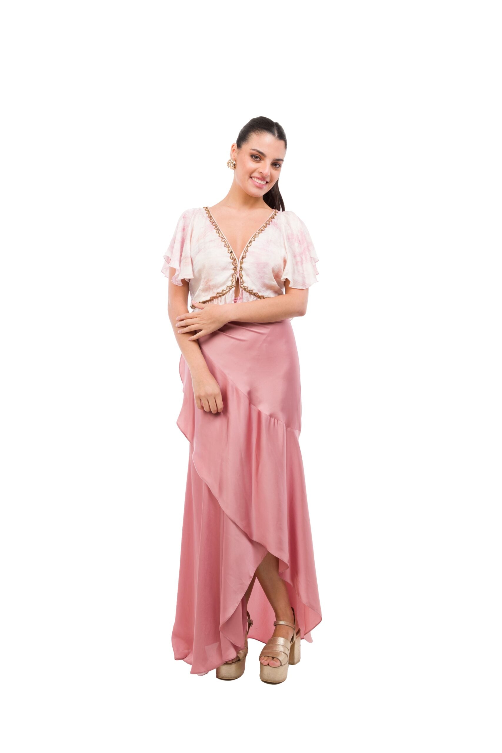 Conjunto de Dos Piezas, Top India Chic Tie Dye con Mangas y Bordados Dorados, y Pollera de Seda Palo Rosa