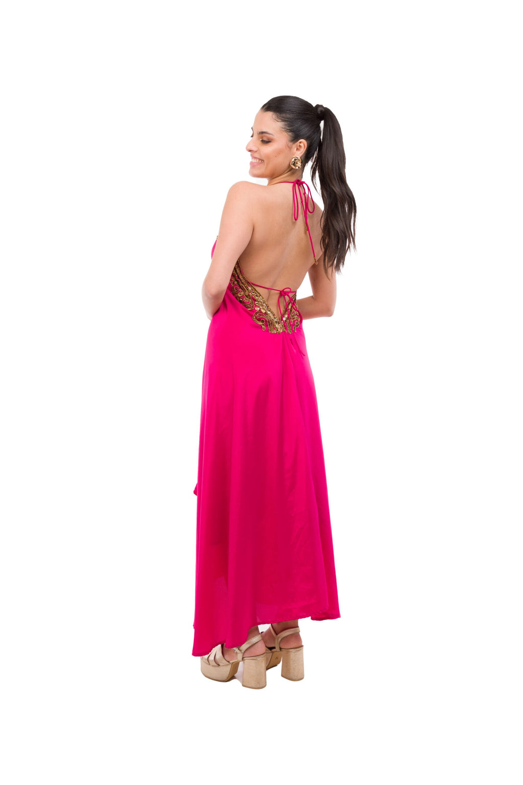 Vestido Fucsia con Bordados y Pedreria Dorada