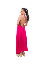 Vestido Fucsia con Bordados y Pedreria Dorada
