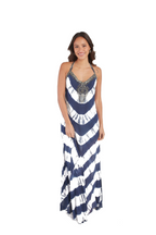 Arriendo de Vestido Largo marca India Chic con rayas azul y blanco y bordados con mostacillas plateadas