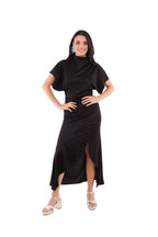 Vestido Largo Negro Cuello Alto con Mangas Ajustado Tipo Asiático