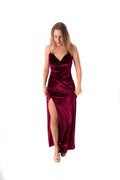Vestido burdeo de plush largo con tajo en la pierna marca Debut