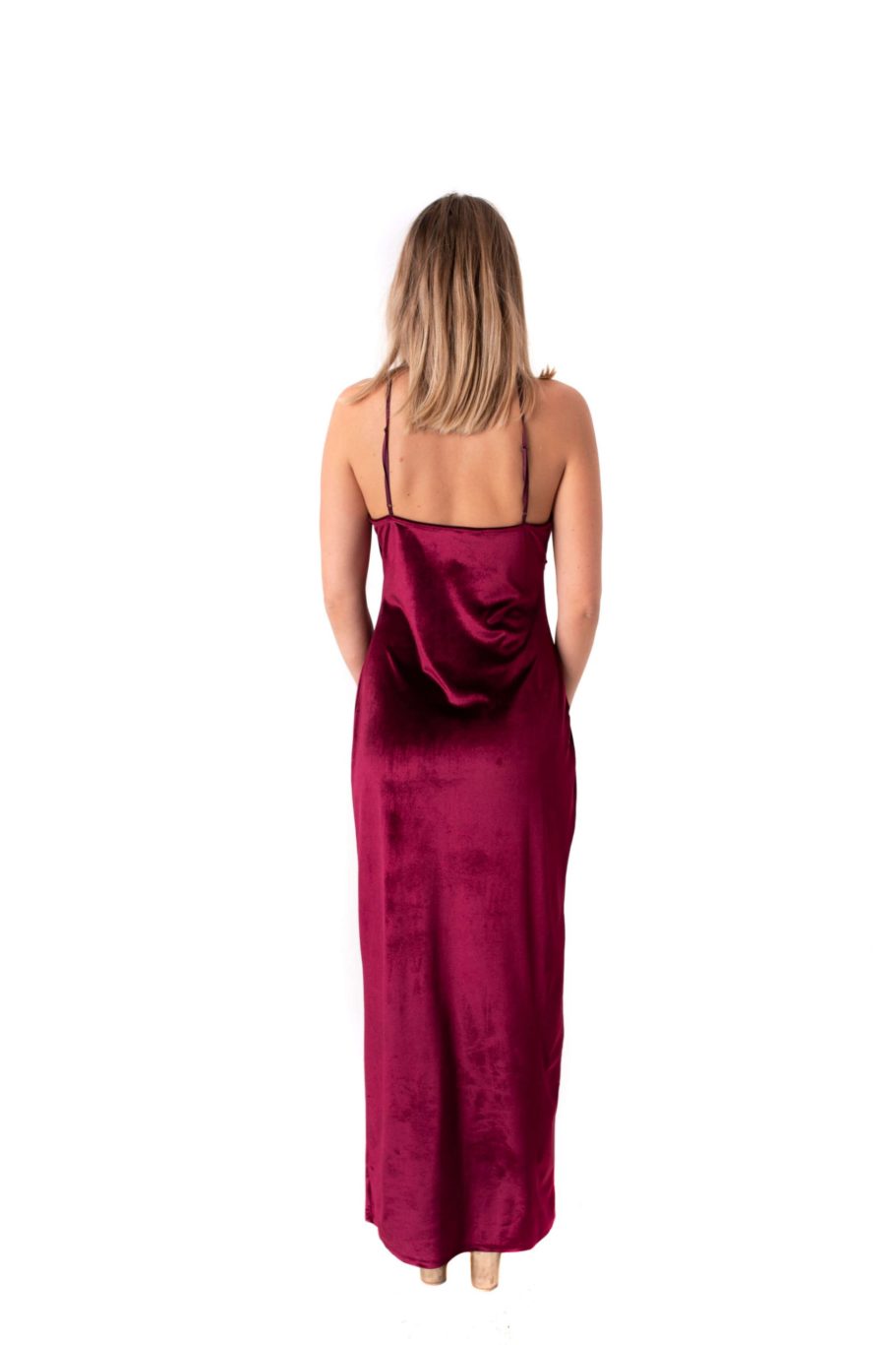 Vestido burdeo de plush largo con tajo en la pierna marca Debut