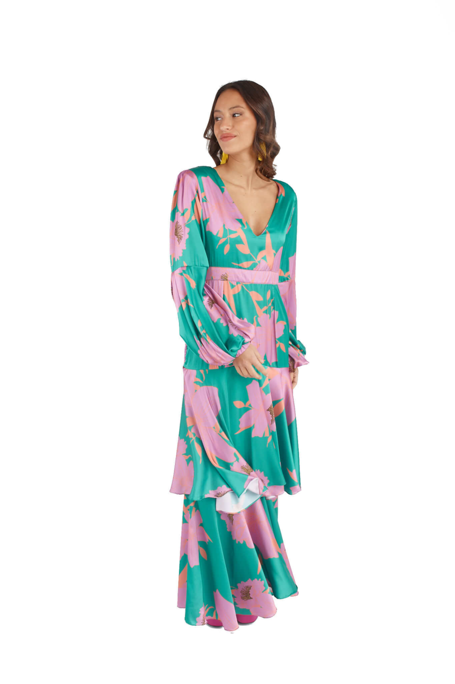 Arriendo de Vestido Largo Verde oscuro con flores morado claro
