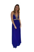 Arriendo de Vestido azul rey con detalles dorados en el escote y cintura