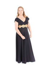Vestido negro de laycra con mangas escote en V