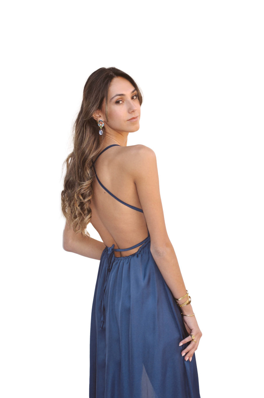 Arriendo de Vestido Largo seda azul espalda tirantes cruzado corte en pierna
