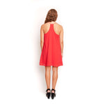 Vestido rojo con detalles dorados