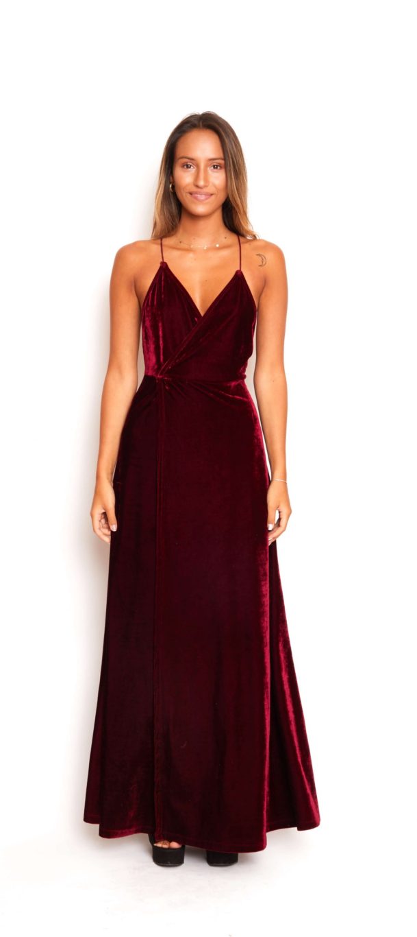 Vestido largo plush burdeo