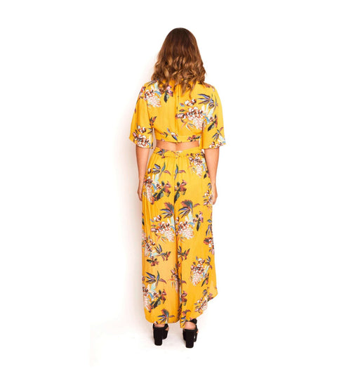 Arriendo de Conjunto floreado amarillo mostaza