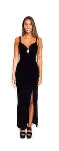 Vestido negro plush con diamante en escote