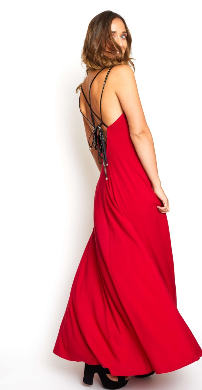 Vestido largo rojo italiano con detalles dorados