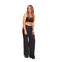 Arriendo de Top negro con detalles naranjos y dorados y pantalón negro